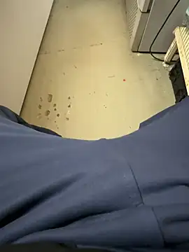 Snapshot of buri232 chatting on 01/25/25, 03:41 buri232 online show from 01/25/25, 03:41