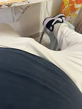 Snapshot of buri232 chatting on 02/27/25, 07:04 buri232 online show from 02/27/25, 07:04