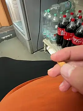 Snapshot of buri232 chatting on 03/16/25, 02:11 buri232 online show from 03/16/25, 02:11