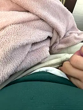 Snapshot of buri232 chatting on 09/30/25, 03:50 buri232 online show from 09/30/25, 03:50