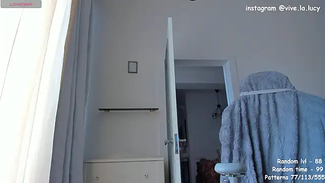 Lucy Ember online show from 02/10/25, 07:58