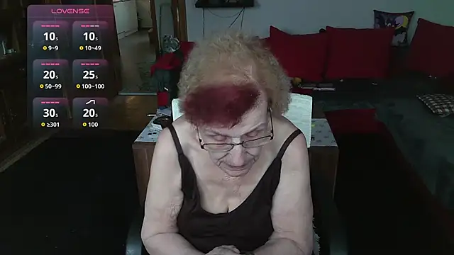 HeisseomaOriginal online show from 02/10/26, 08:18