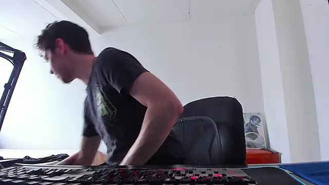 Headhunterdz online show from 03/01/26, 09:39