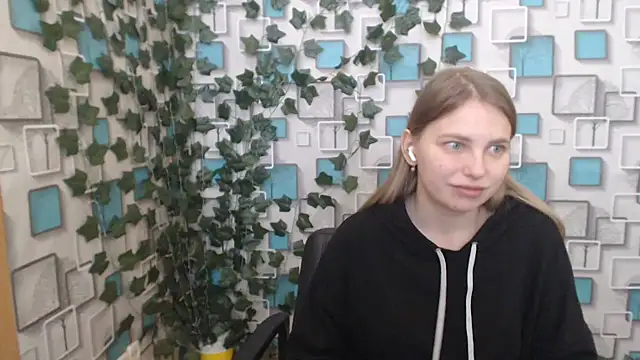 klerkarina online show from 02/18/25, 09:21