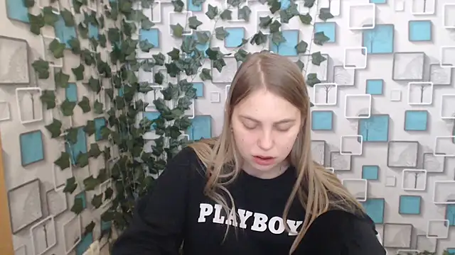 klerkarina online show from 02/19/25, 09:17