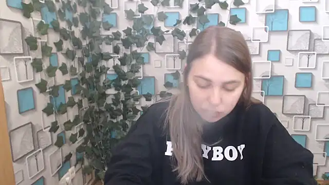 klerkarina online show from 02/21/25, 05:35