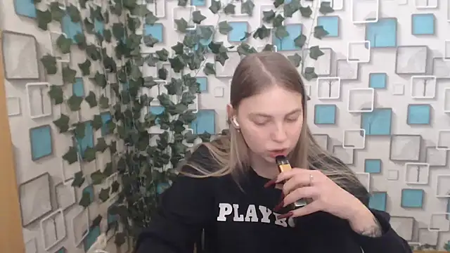 klerkarina online show from 03/05/25, 08:43