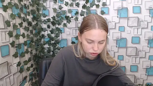 klerkarina online show from 09/21/25, 04:47