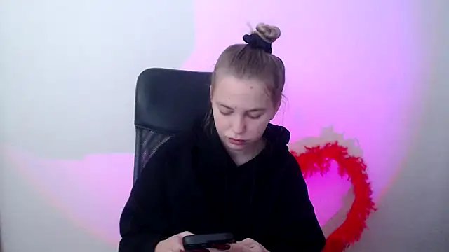 klerkarina online show from 10/22/25, 05:19