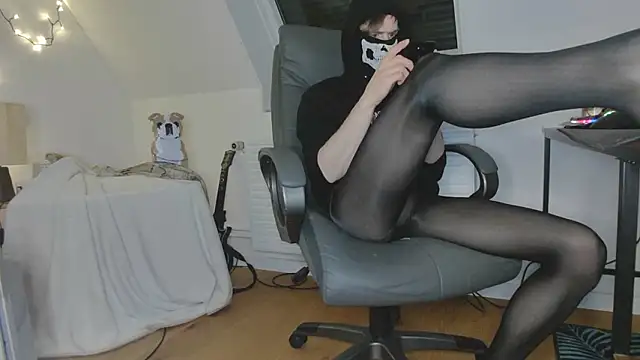 Nyl0nnickb0y online show from 02/16/26, 09:11