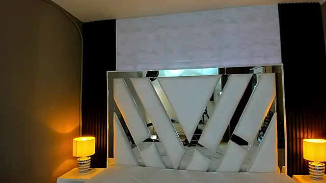 Linda4Petite online show from 02/17/26, 06:03