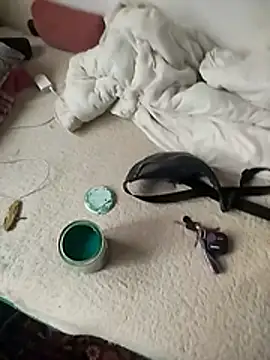 Robertino21cm online show from 11/19/25, 02:17