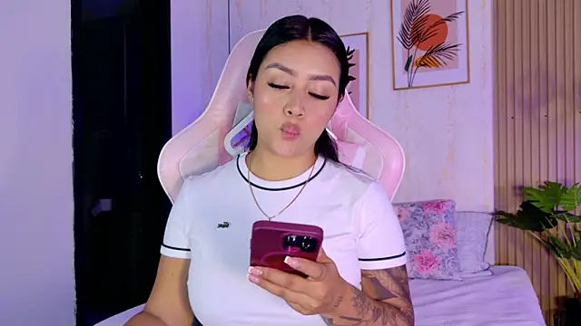 CameronCollins  online show from 02/09/26, 07:51