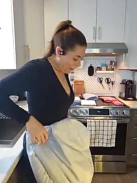 Ellie-L-Elizabeth online show from 01/23/25, 02:39