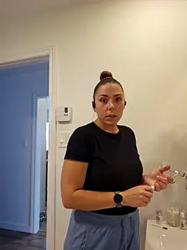 Ellie-L-Elizabeth online show from 09/23/25, 08:34