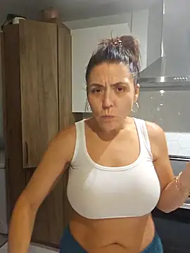 Ellie-L-Elizabeth online show from 11/13/25, 02:32