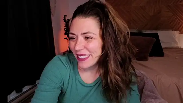 Ellie-L-Elizabeth online show from 04/15/26, 10:21