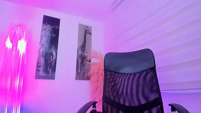 alask pears0 online show from 11/28/25, 01:47