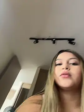 lunablossom  online show from 03/02/26, 06:48