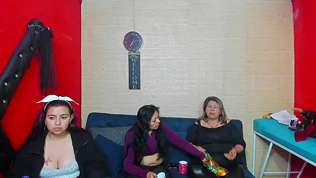 lesbiancuple online show from 09/22/25, 12:12