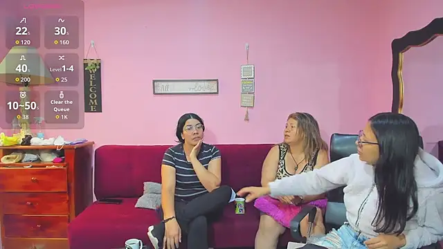 lesbiancuple online show from 11/21/25, 01:43