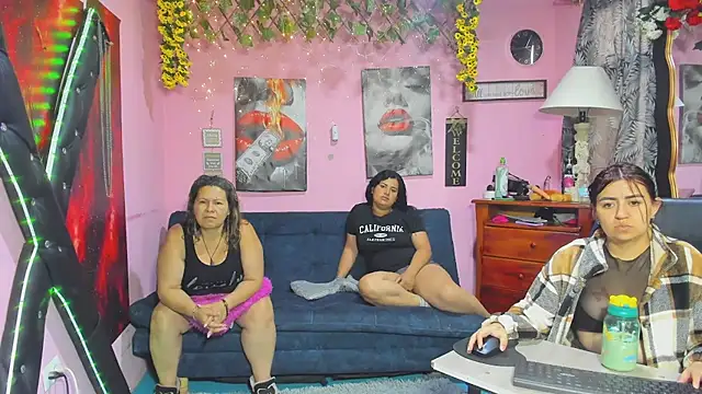 lesbiancuple online show from 04/09/26, 11:59