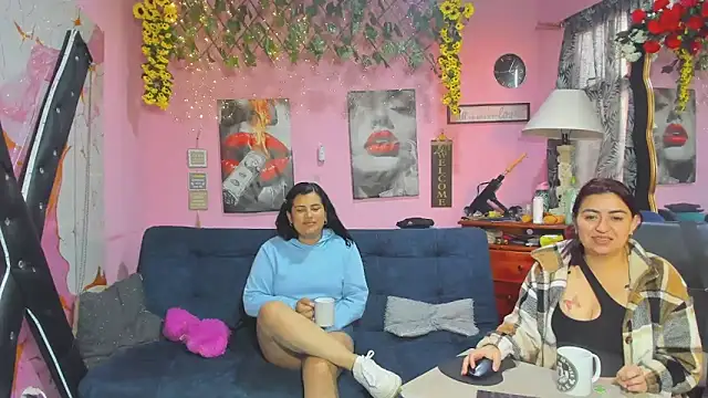lesbiancuple online show from 04/27/26, 12:03