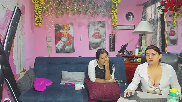lesbiancuple online show from 04/28/26, 12:10
