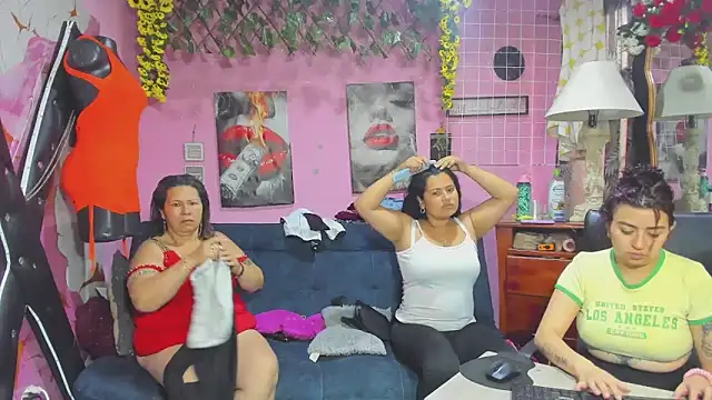 lesbiancuple online show from 05/08/26, 12:10