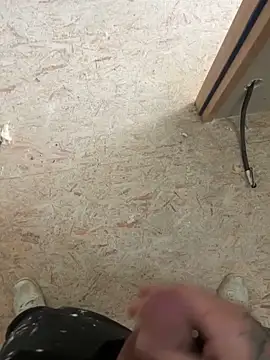 Snapshot of RenaudS-02 chatting on 11/12/25, 12:16 RenaudS-02 online show from 11/12/25, 12:16