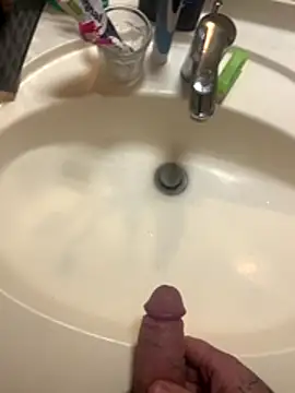 Snapshot of RenaudS-02 chatting on 12/04/25, 03:43 RenaudS-02 online show from 12/04/25, 03:43