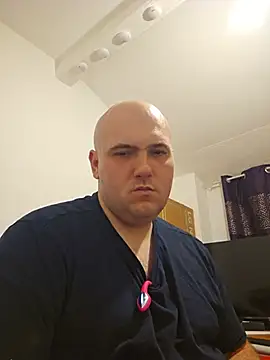 Snapshot of mario890605 chatting on 08/02/26, 10:30 mario890605 online show from 08/02/26, 10:30
