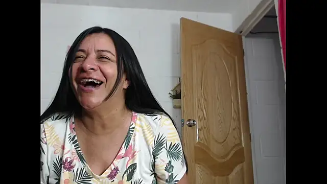 Snapshot of Dulce_Anita chatting on 06/29/26, 09:48 Dulce Anita online show from 06/29/26, 09:48