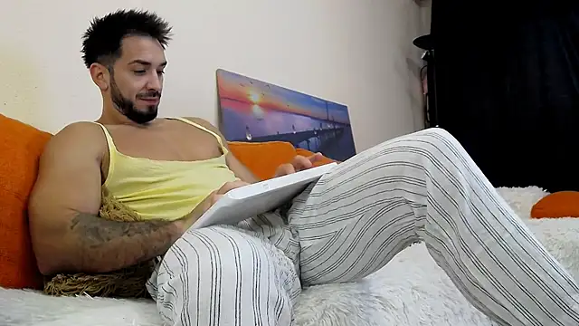 MichaelWills online show from 11/06/25, 05:30