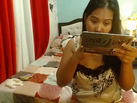 Snapshot of PearlOfAsia21 chatting on 02/27/25, 10:37 PearlOfAsia21 online show from 02/27/25, 10:37