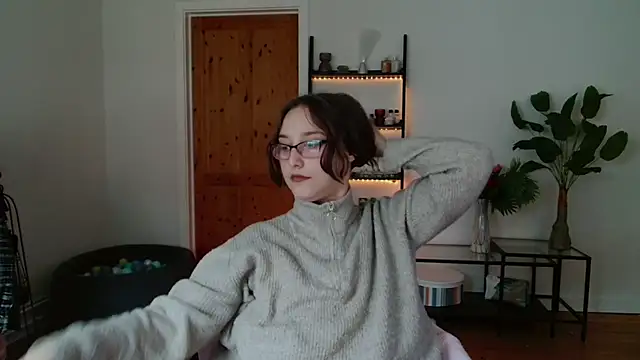 NaughtyRapunzel7 online show from 12/06/24, 10:49