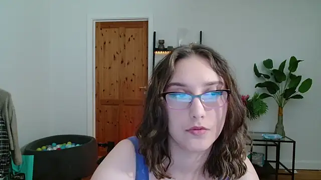 NaughtyRapunzel7 online show from 12/09/24, 12:19