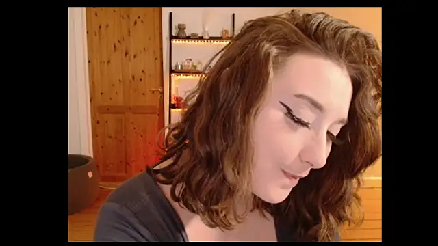 NaughtyRapunzel7 online show from 12/28/24, 10:23