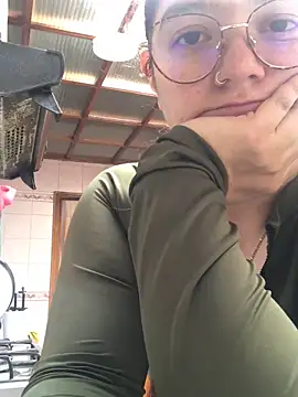 kayortiiz online show from 03/15/25, 06:21