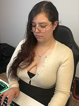 kayortiiz online show from 04/14/26, 11:11