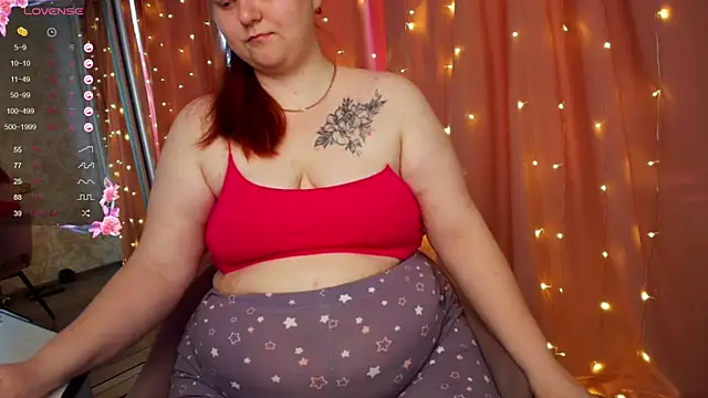 Snapshot of Mia_Bows chatting on 06/25/26, 01:16 Mia Bows online show from 06/25/26, 01:16