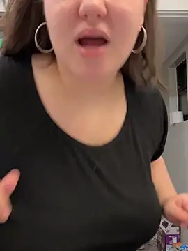 RosieDixx online show from 12/10/24, 06:44