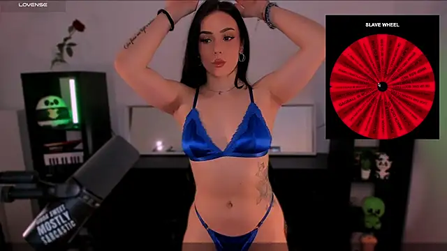 Snapshot of SofiRusselle chatting on 01/10/26, 07:26 SofiRusselle online show from 01/10/26, 07:26