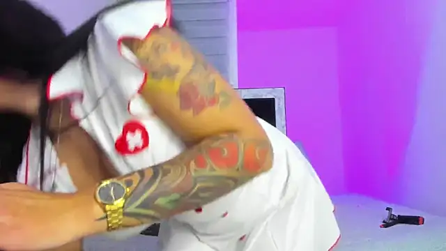 Snapshot of sophie_cute66 chatting on 09/13/25, 05:29 sophie cute66 online show from 09/13/25, 05:29