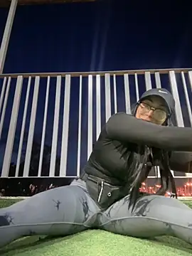 Snapshot of sophie_cute66 chatting on 10/03/25, 11:13 sophie cute66 online show from 10/03/25, 11:13