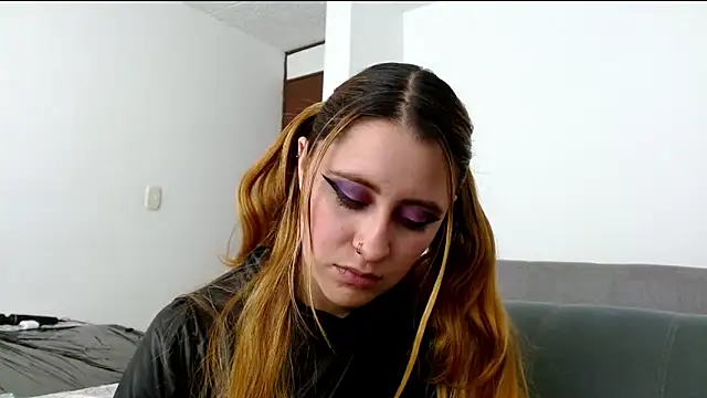 Juls winter  online show from 04/20/26, 06:09