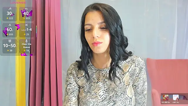 Snapshot of Sarabecker chatting on 12/20/25, 07:37 Sarabecker online show from 12/20/25, 07:37