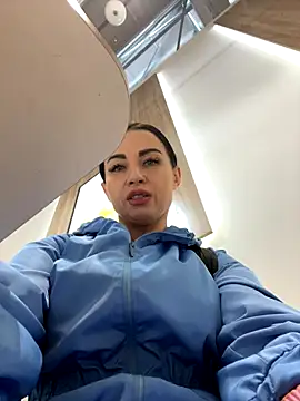 Snapshot of CrazzyChicks chatting on 09/13/25, 05:51 CrazzyChicks online show from 09/13/25, 05:51