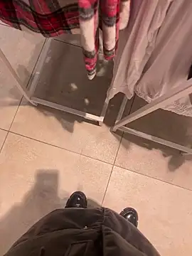 Snapshot of CrazzyChicks chatting on 10/05/25, 07:07 CrazzyChicks online show from 10/05/25, 07:07