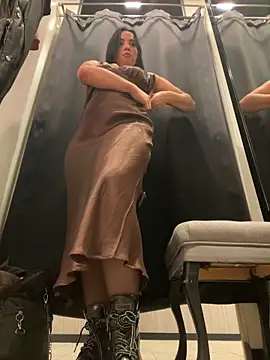 Snapshot of CrazzyChicks chatting on 10/08/25, 06:44 CrazzyChicks online show from 10/08/25, 06:44